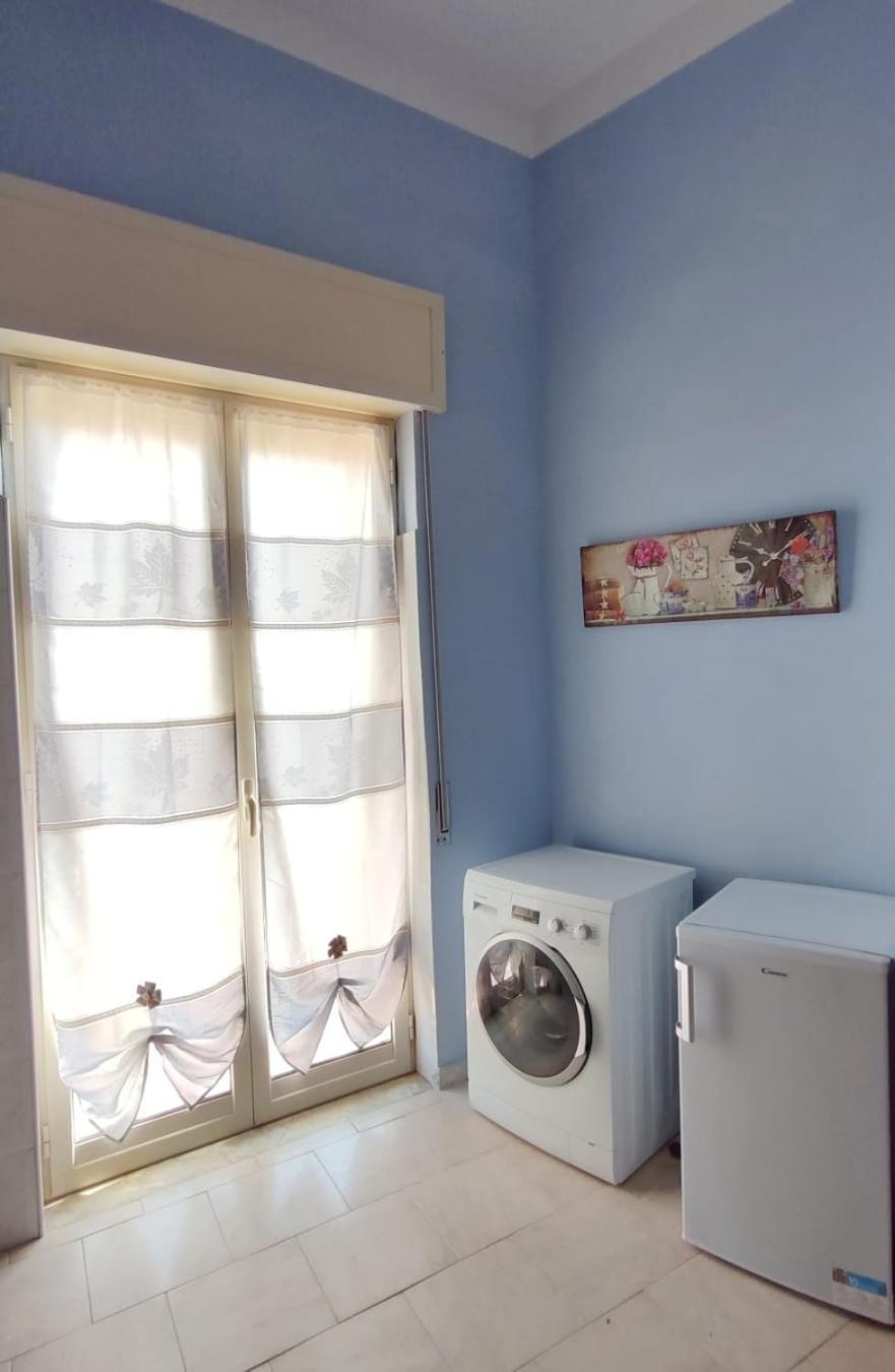Confy Apartments Pompei Luaran gambar