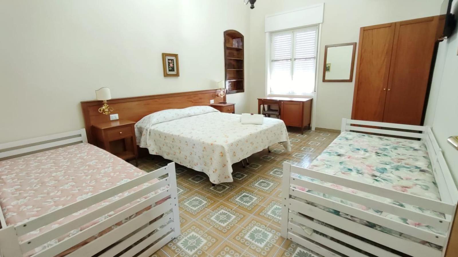 Confy Apartments Pompei Luaran gambar